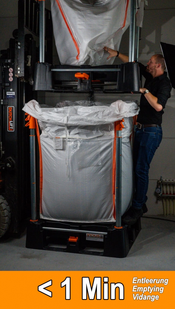 pics/NEVA By Indus/flow/indus-flow-all-in-one-big-bag-handling-solution-emptying.jpg
